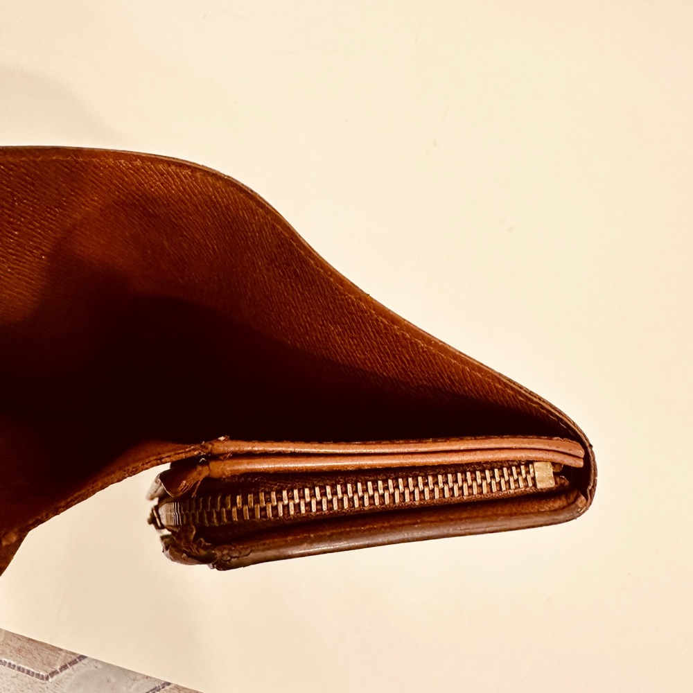 Louis Vuitton Brown Monogram Bifold Wallet - Picture 6 of 13